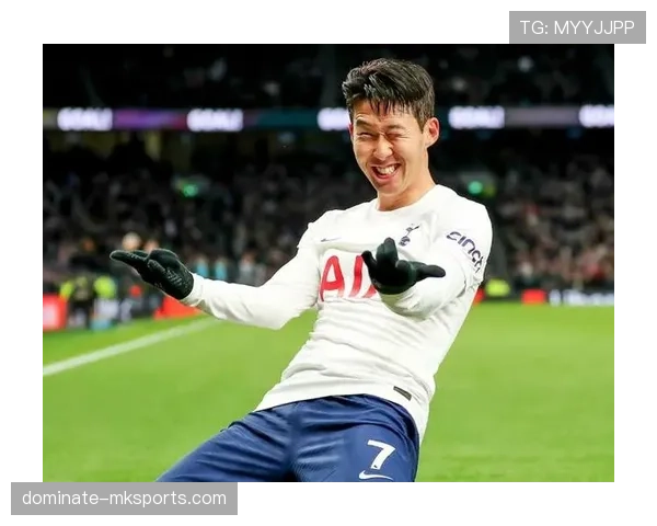 孙兴慜训练完直接去超市买打折饭团，这自律程度我真服了