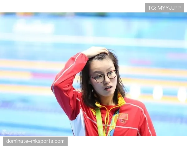 傅园慧逛街那只包让我怀疑她把奖牌都当零钱包揣着